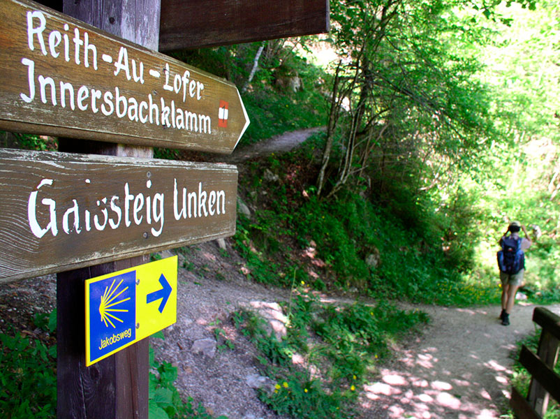 pilgern jakobsweg schilder